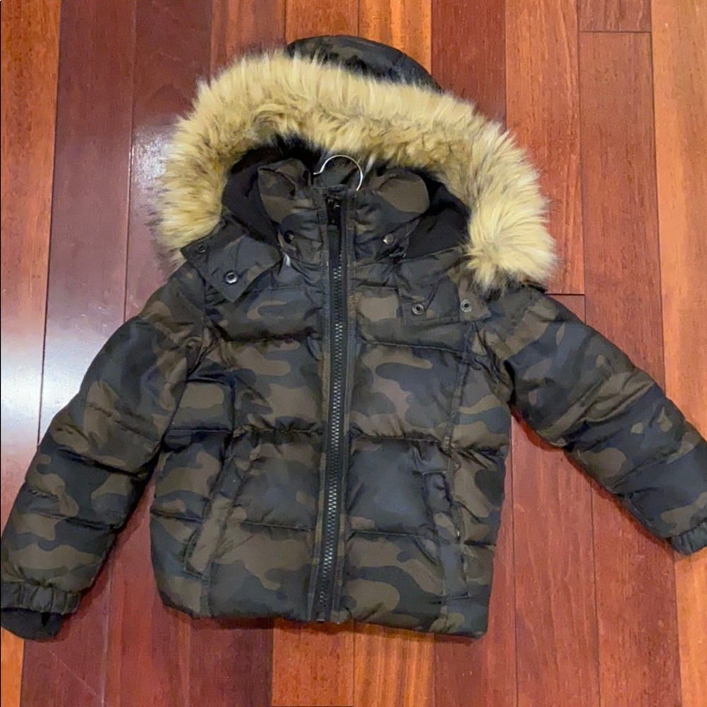 Gently used adorable S13 boys camo jacket w fur 2